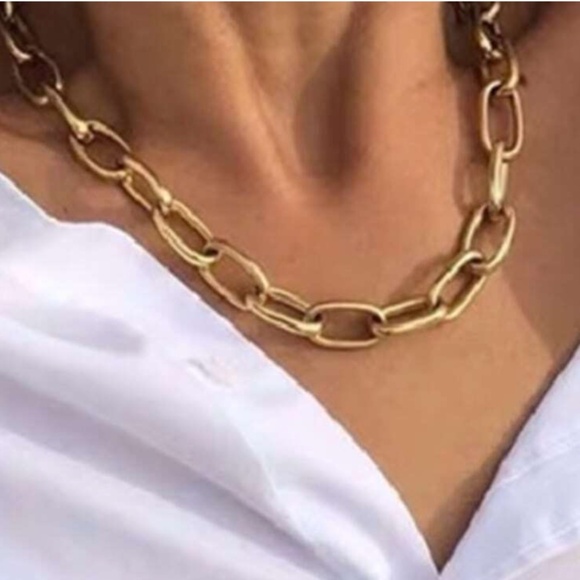 Luxe Gold Tone Chunky Chain Necklace - Picture 1 of 5